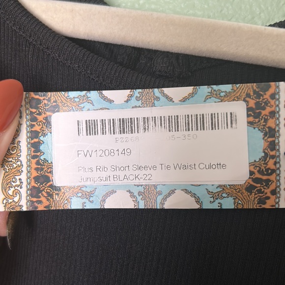 NWT BooHoo Black Jumper - Picture 9 of 10